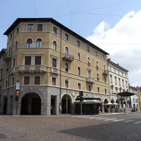 Centro Storico Апартаменты Бергамо